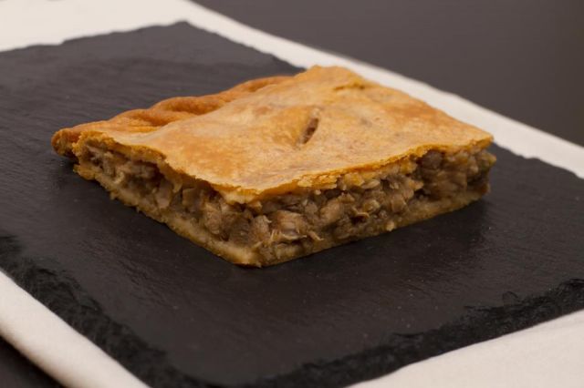 EMPANADA DE CARNES SELECTAS 1400GR